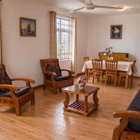 Residence Le Palmier Мон-Шуази Экстерьер фото